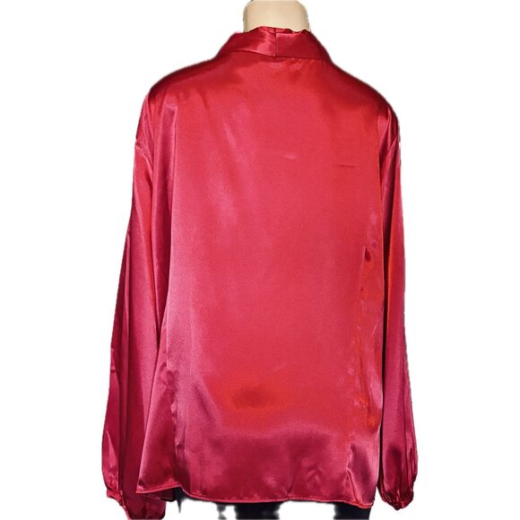 Calvin Klein +2X Solid Red Satin On Button Wrap V-Neckline Long Sleeve Blouse - Picture 4 of 6